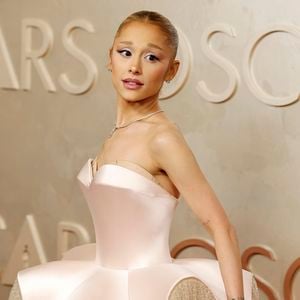 Ariana Grande marca presença na premiação do Oscar 2025