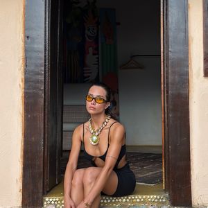 "Eu defino minha jornada como comunicadora. Eu demorei um pouco para perceber que na verdade todos os caminhos que eu busquei, eles se centralizam em um só, que é realmente essa área. Não só apresentadora, não só atriz, enfim, não enquadrada em exatamente uma carreira só", diz Flavia Pavanelli