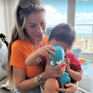 Andressa Urach também é mãe de um menino de 3 anos, cuja guarda permanece com o pai
