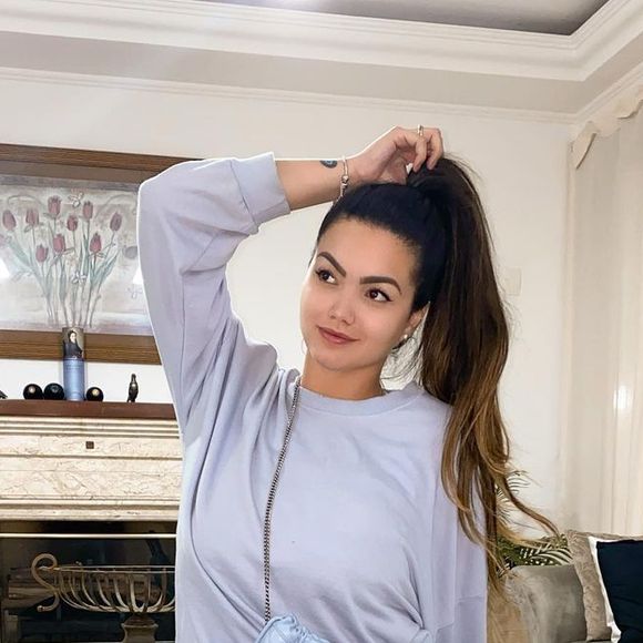 Suzanna Freitas, que já emagreceu aproximadamente 20kg com uma dieta regrada e prática de atividades físicas, falou sobre o uso do remédio em seu perfil no Instagram.