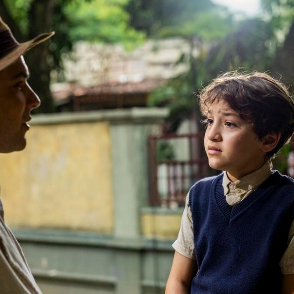 Quando filhos viram cuidadores dos pais, o impacto pode incluir medo de abandono, dificuldade de impor limites e excesso de autossuficiência