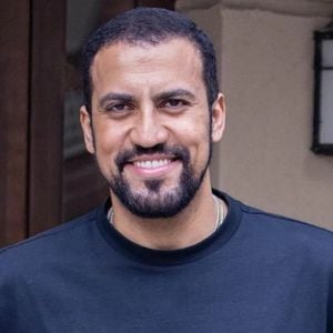 Mesmo que Joel não seja esse homem, Ricardo Teodoro gosta do jeito do personagem. “A gente precisa ver figuras masculinas gentis na TV. É muito importante ver um cara como Joel na novela das nove. Ele precisa de amor, todo mundo precisa de amor”, declarou o ator.