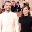 Com look discreto e elegante, esposa de Wagner Moura chama atenção ao lado do ator no ‘Globo de Ouro’. Veja fotos do casal!