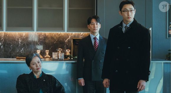 Já Sun-woo consegue a redenção ao confrontar a mãe e até ajudar um antigo rival do passado, a quem prejudicou