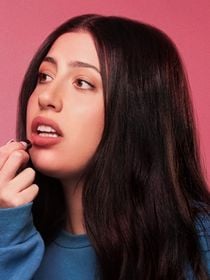 Para assistir de uma só vez: tem menos de 2h de duração, está na Netflix e tem a filha de Adam Sandler no elenco