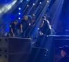 O cantor Marrone sofreu um acidente ao cair do palco em um show no último dia 11 de maio