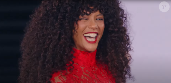 Taís Araújo rouba a cena em Paris: atriz desfila de vermelho poderoso