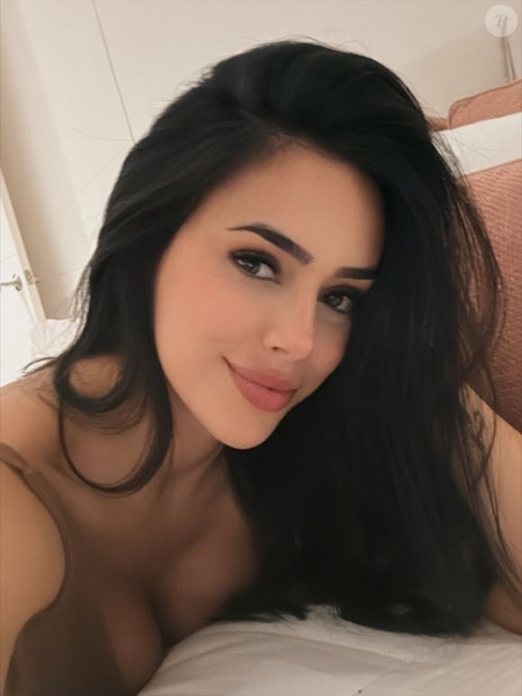 Bruna Biancardi foi criticada por uma internauta e chamada de 'Maria Chuteira' por, supostamente, estar incentivando a filha a gastar