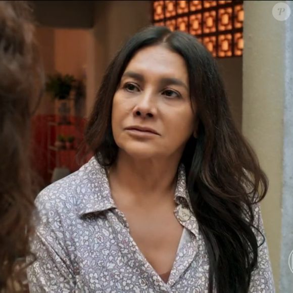 Lígia (Dira Paes) sofre com remédios adulterados na novela Três Graças