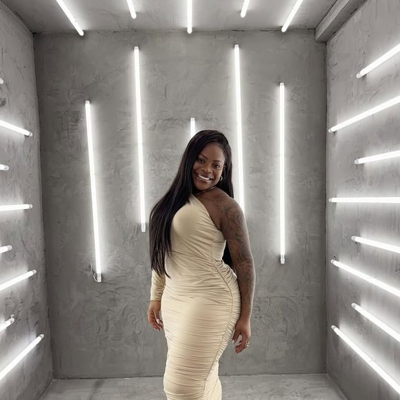 "Você acha mesmo que a Jordana vai trocar de cadeira com alguém? Não, porque a Jordana já conseguiu tudo o que ela queria e precisava. Agora, é só melhorar e lapidar esse diamante que ela é", disparou
