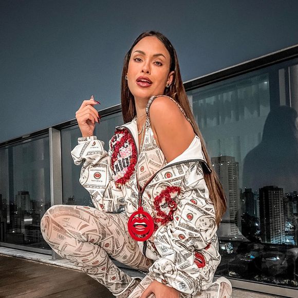 Além do visual, Sarah Andrade deu início a uma nova jornada profissional
