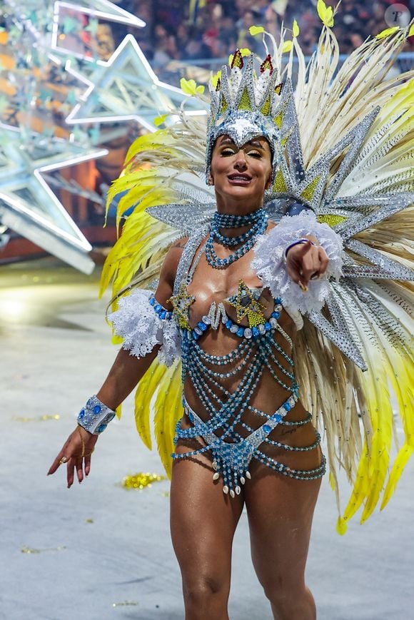 Luiza Caldi é ex-namorada de Nicolas Prattes, atual marido da rainha de bateria Sabrina Sato