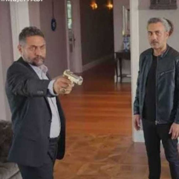 Nos próximos capítulos de 'Força de Mulher', Nezir acaba com a vida de Suat e Hazin  tira a própria vida