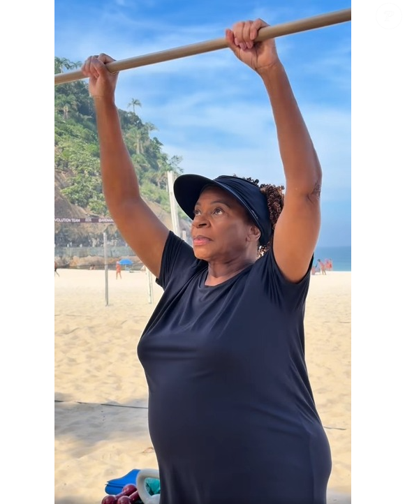 O treino de força depois dos 70 anos ajuda a preservar a musculatura, o equilíbrio e a autonomia durante o envelhecimento