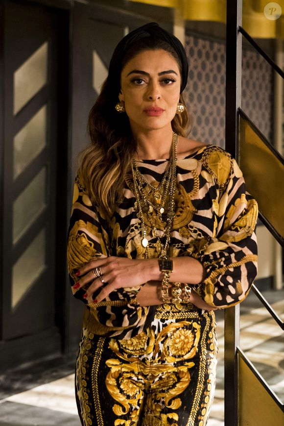 Maria da Paz não desconfiava que a filha tinha um caso com seu namorado em 'A Dona do Pedaço'
