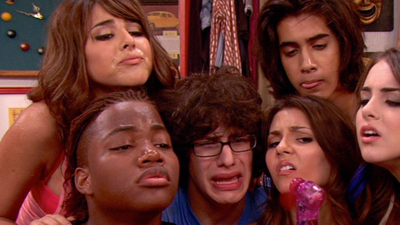 O truque de um psicólogo para dormir melhor mesmo com calor: 'Melhora a qualidade do sono, pois facilita a regulação térmica'