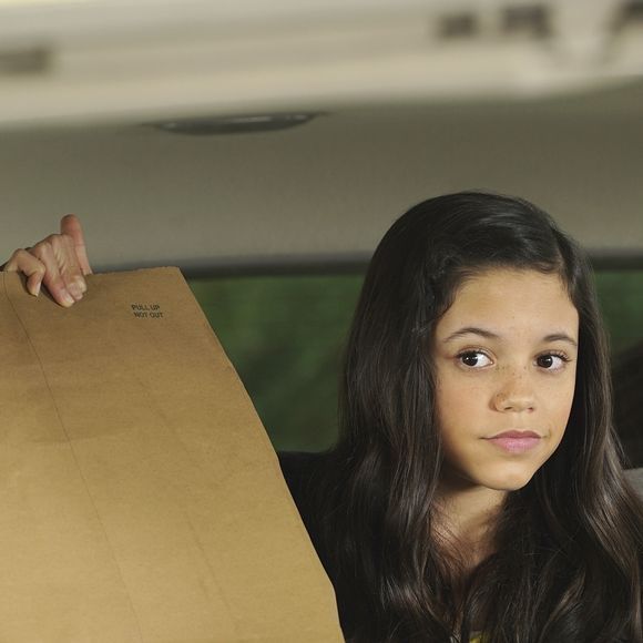 2014: Jenna Ortega mais uma vez na série 'A Irmã do Meio', já um pouco mais crescida