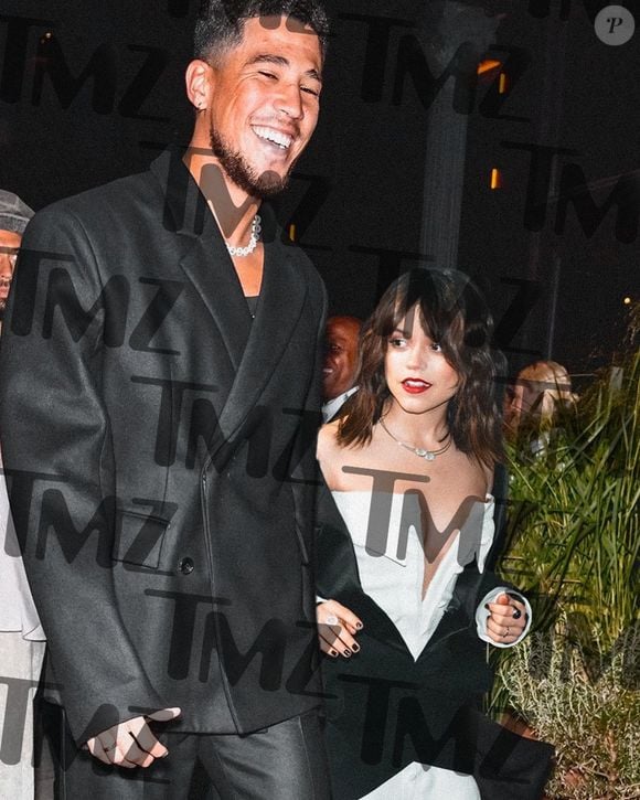 ESSA FOTO É FAKE! Foto editada da atriz com astro da NBA enganou internautas em 2023, mas foi rapidamente desmentida.