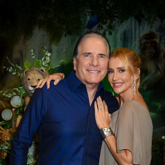 Ana Paula Siebert e Roberto Justus viveram um momento inusitado nesta quinta-feira (21), durante uma participação no ‘PODDELAS’