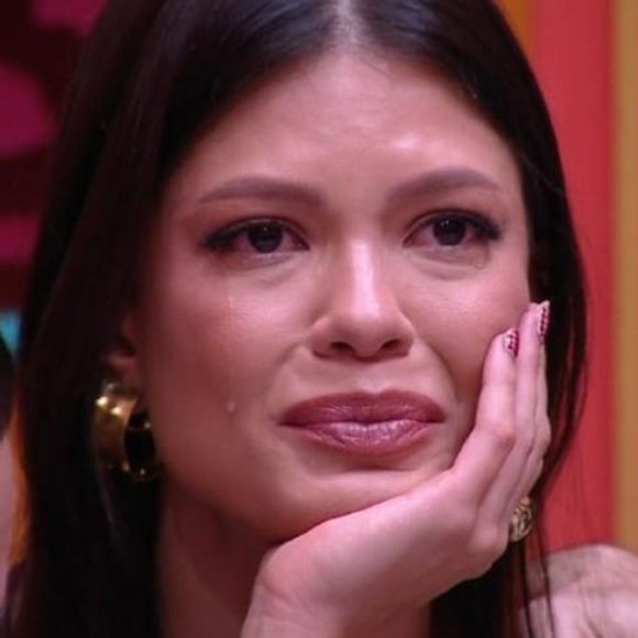 Vitória Strada dirá adeus ao 'BBB 25' ainda hoje (25/02)? Enquete UOL ATUALIZADA aponta atriz em risco com disputa acirrada