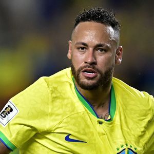 Neymar vai voltar a jogar no Brasil?