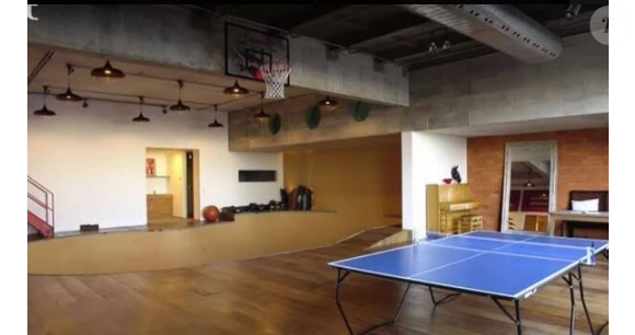 Mansão de Murilo Benício tem um amplo espaço para esportes, localizado no RJ