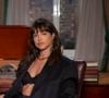 O romance secreto de Ingrid (Agatha Moreira) e Iuri (José Loreto) será descoberto por Pilar (Isabel Teixeira) nos próximos capítulos