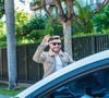 Acenar para motorista que freia o carro indica atenção plena por parte do pedestre, segundo a psicologia