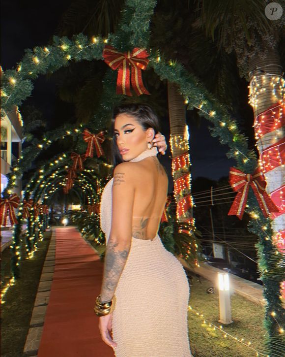 MC Mirella detonou: ‘A mulher peladona no Instagram e só por ser gringa, ninguém tá xingando. Se fosse uma brasileira, já iam estar xingando horrores, de puta pra baixo’