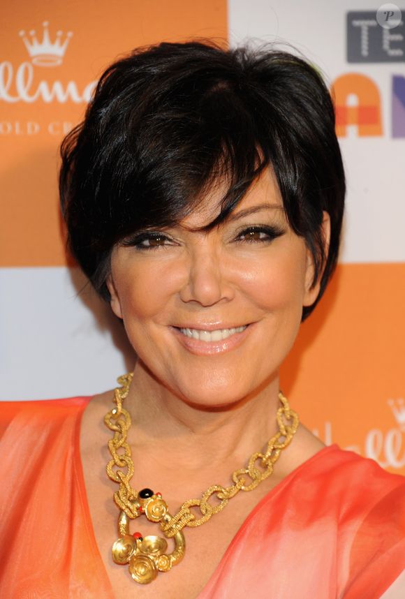 2012: mesmo com procedimentos estéticos, Kris Jenner nunca exagerou, deixando seu envelhecimento parecer saudável