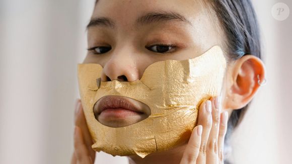 Após o uso das máscaras faciais, prolongar o tratamento aplicando o produto também no pescoço ajuda a potencializar os resultados.
