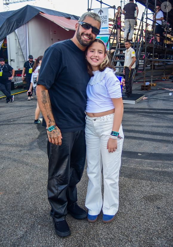 Pedro Scooby levou a filha Liz, fruto de seu relacionamento com Luana Piovani, ao Lollapalooza 2026