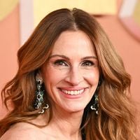 Azeite de oliva é o segredo de beleza de Julia Roberts: aos 57 anos, atriz de 'Uma Linda Mulher' usa o ingrediente como ouro líquido no rosto, unhas e pés