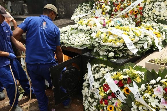 Juca de Oliveira ganhou diversas coroas de flores, incluindo do SBT, onde fez duas novelas nos anos 1990: 'As Pupilas do Sr. Reitor' e 'Os Ossos do Barão'