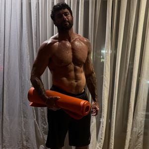 Jesus Luz vai tomar medidas cabíveis após vazamento de nude