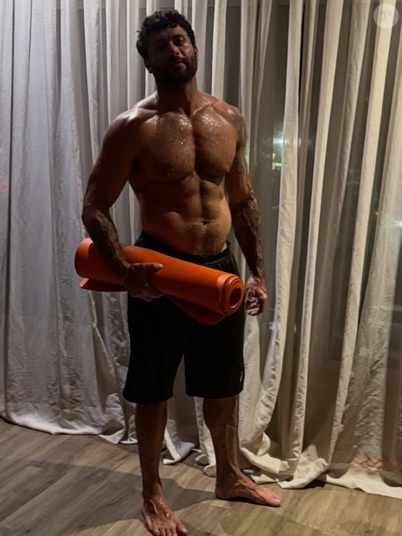 Jesus Luz vai tomar medidas cabíveis após vazamento de nude