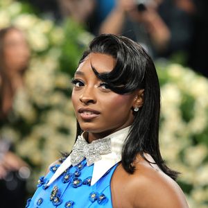 Fora dos ginásios, Simone Biles também se destaca no mercado publicitário, com contratos que ajudaram a construir sua fortuna milionária