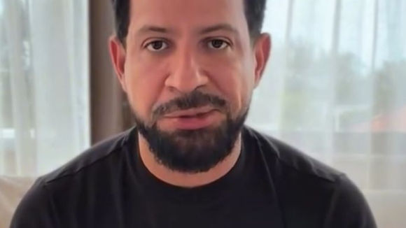 'Sempre fui ameaçado...': Dennis DJ se pronuncia pela primeira vez após acusações da ex-esposa e explica disputa judicial pela guarda do filho
