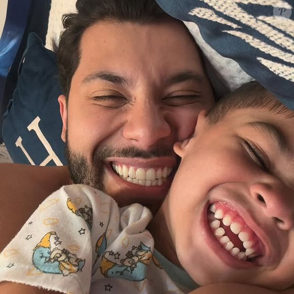 Murilo diz que busca exercer 'plenamente o papel de pai', sem afastar a família materna