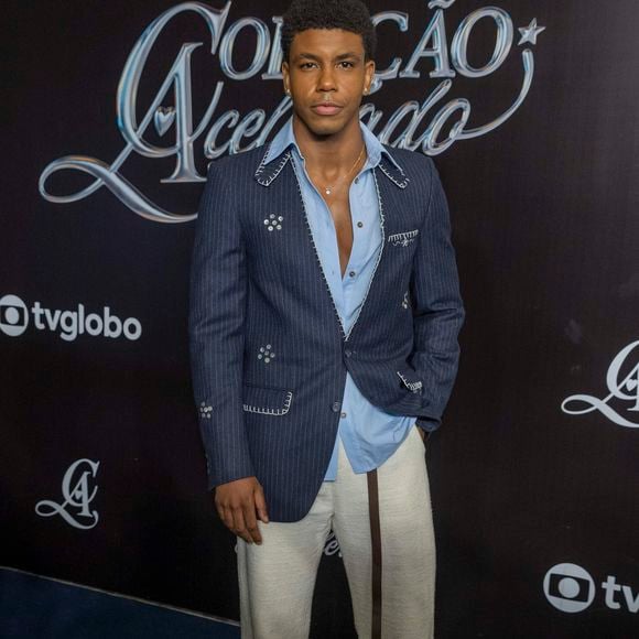 Luan Marques (Lucas Wickhaus) - Muito amigo de João Raul (Filipe Bragança), é músico também. Canta nos cultos da sua igreja.