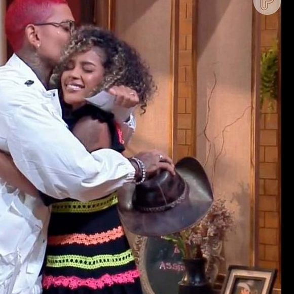 Sthe Matos desabafa sobre culpa, depressão e vergonha ao relembrar aproximação com Dynho em 'A Fazenda': 'Quero te pedir desculpas'