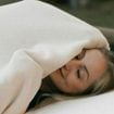 Segundo a psicologia, o que significa gostar mais de frio do que de calor? Entenda a relação entre clima e estilo de vida