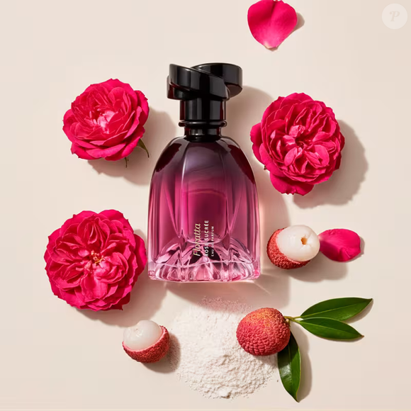 Floratta Rose Sucrée é inspirado na delicadeza das pétalas cristalizadas, o perfume aposta na intensidade da Rosa-Damascena recém-colhida, equilibrada com a assinatura clássica da linha Floratta