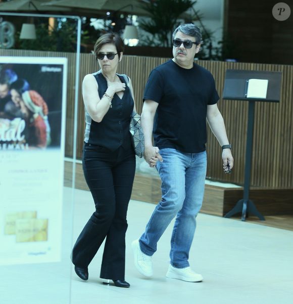 Lídia Brondi já atuou ao lado do ator Cássio Gabus Mendes em algumas novelas da TV Globo.