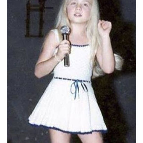 Angélica estreou na televisão aos 12 anos