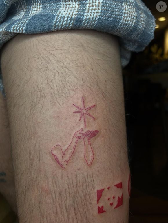 Marido de Sasha, João Lucas também se tatuou