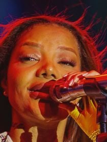 Clima de horror em show de Ludmilla! Celebração da vitória do Brasil na Copa do Mundo terminou em espancamento brutal no RJ