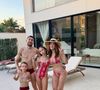 Jorginho, do Flamengo, tem mansão de dois andares: piscina é um dos locais favoritos da família do volante