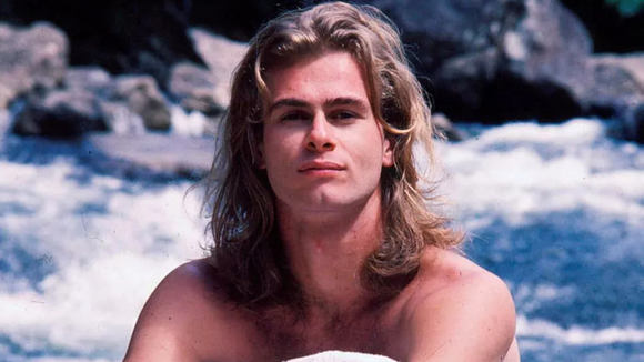 Lançado em 1988, este perfume masculino foi o favorito do meu pai do trabalho à balada e hoje se tornou o meu cheiro de inverno