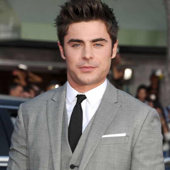 2014: a partir daqui, a beleza de Zac Efron começou a mudar